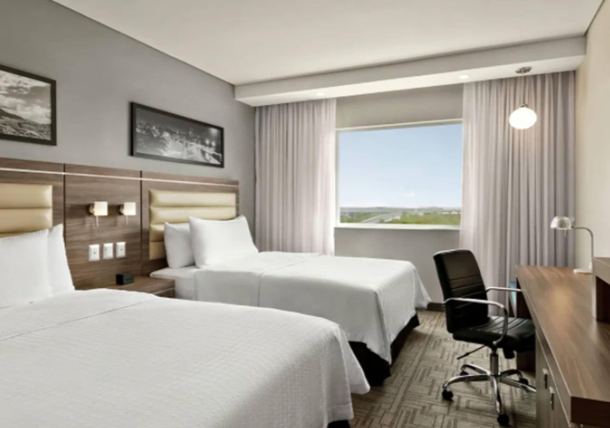 Hampton Inn By Hilton Monterrey Apodaca Exterior photo