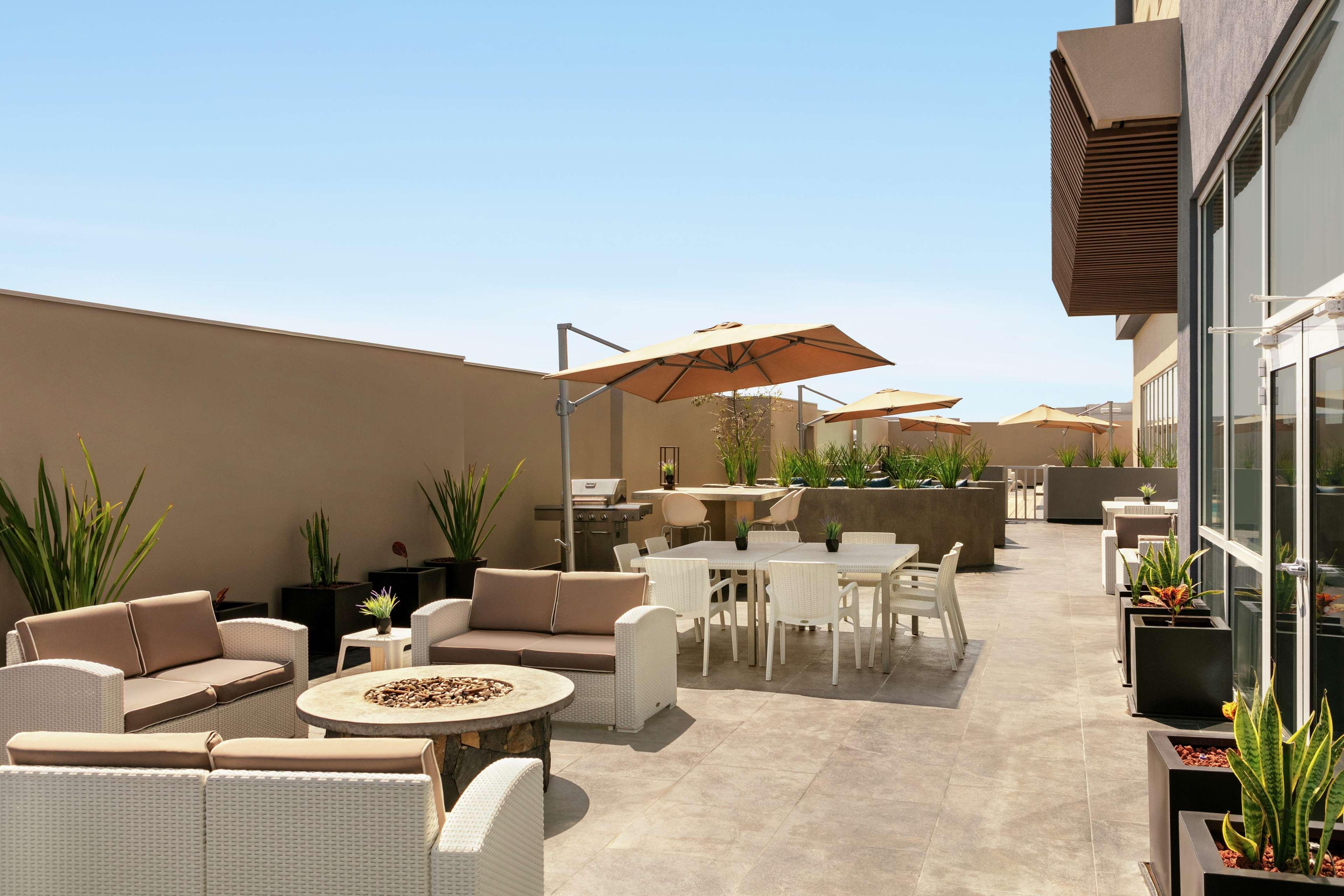 Hampton Inn By Hilton Monterrey Apodaca Exterior photo