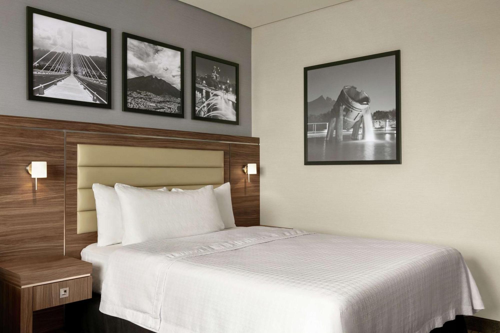 Hampton Inn By Hilton Monterrey Apodaca Exterior photo