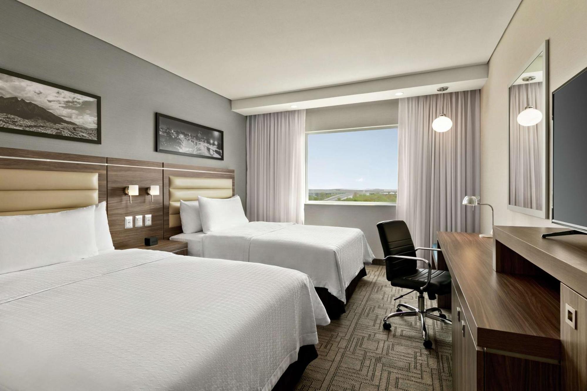 Hampton Inn By Hilton Monterrey Apodaca Exterior photo