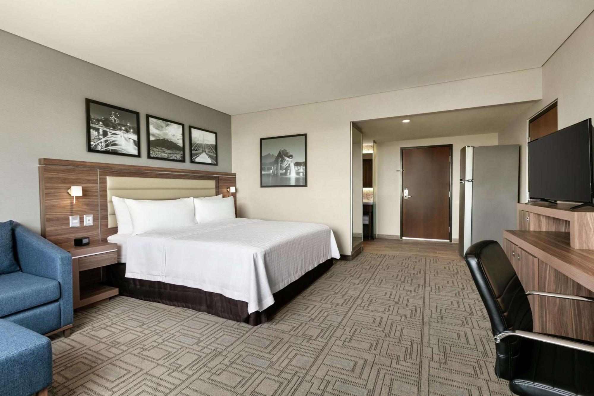 Hampton Inn By Hilton Monterrey Apodaca Exterior photo